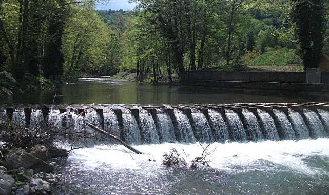 Maden Deresi Ve Şelalesi