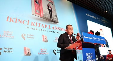 Başkan Böcek, 2. kitabını tanıttı