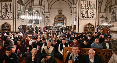 Kandil coşkusu camileri doldurdu