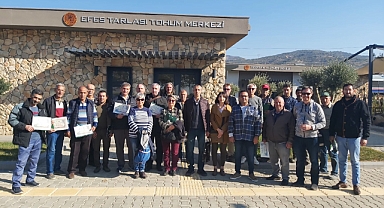'' Efes Tarlası Yaşam Köyü'nde Çiftçi Eğitimleri Devam Ediyor''