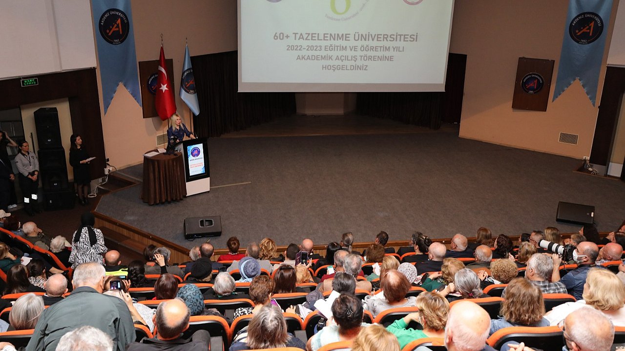 Tazelenme Üniversitesi’nde ilk ders heyecanı