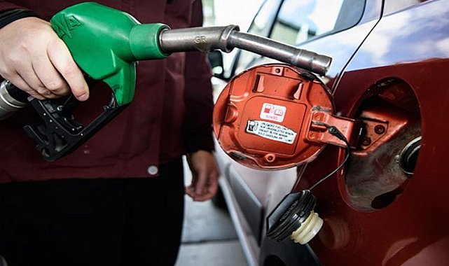 Ayın ilk indirimi motorine!