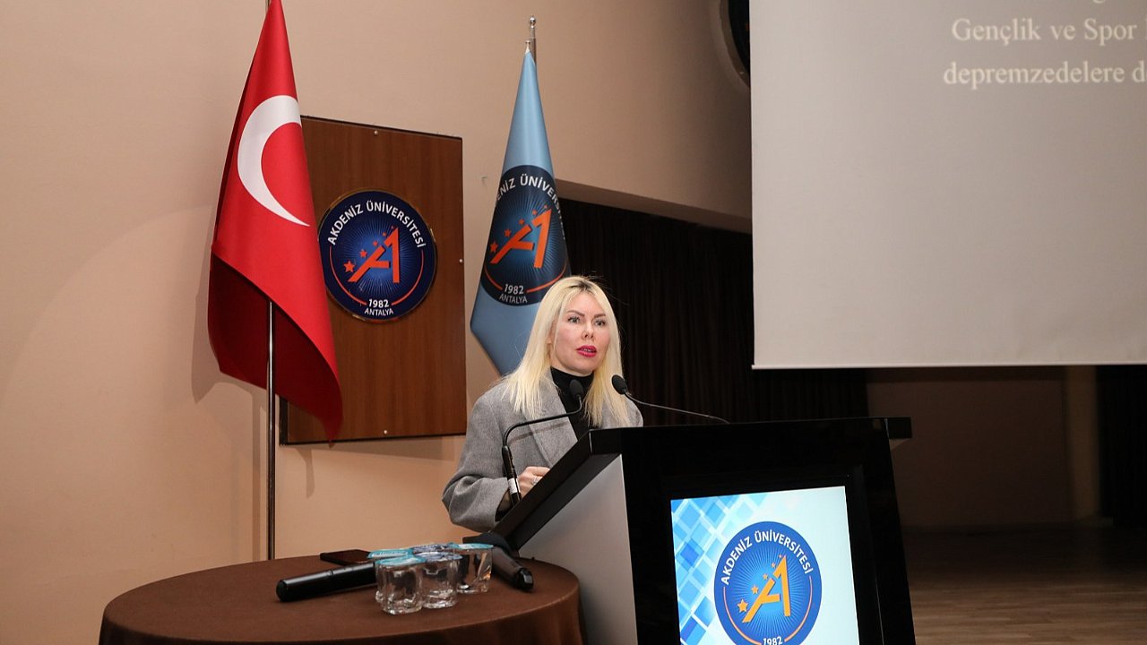 Depremde kırılan sadece fay hatları değil bizim kalbimizdi