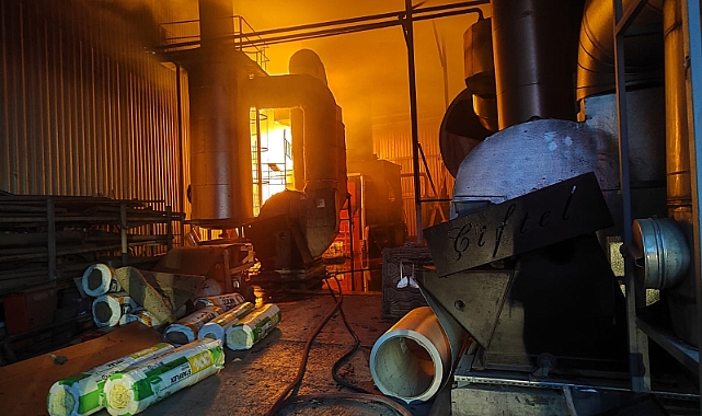 Söğütlü OSB'de Tekstil Fabrikasında Yangın