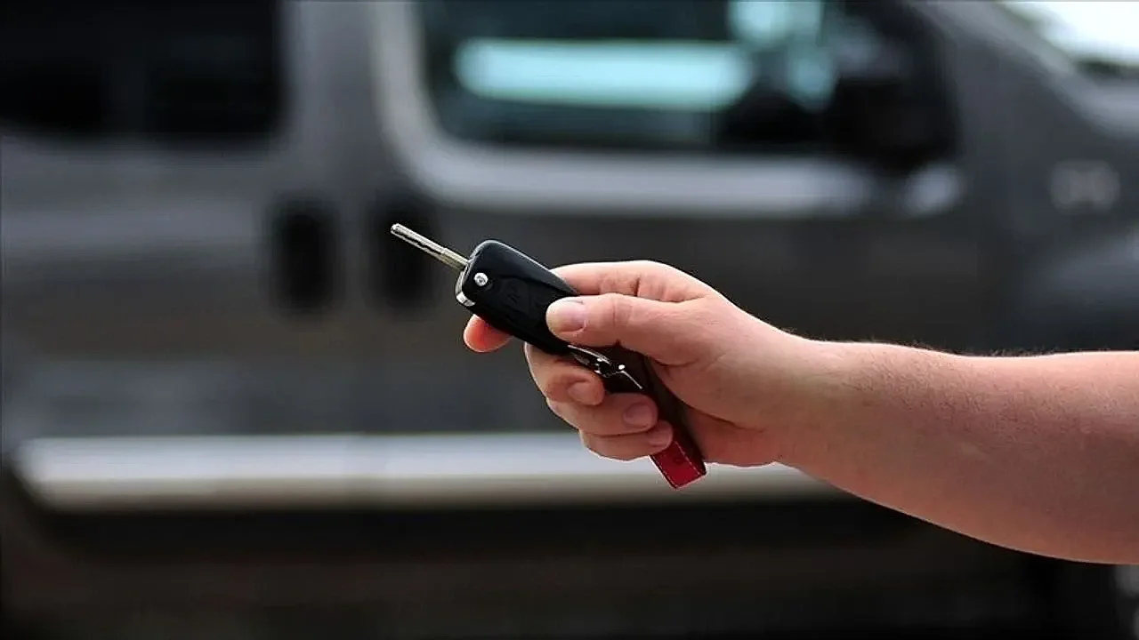 İkinci El Araçlarda 6 Ay 6 Bin Kilometre Şartı 2025'e Uzatıldı